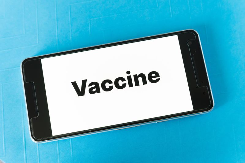 File:Vaccine sign.jpg